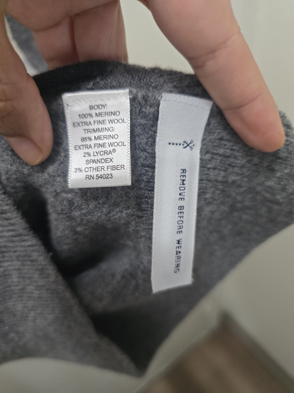 Y2K ​Banana Republic Italian Merino Wool Argyle Sweater Vest - Small - Picture 4 of 7